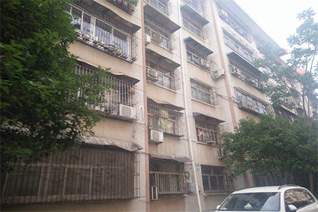 一棉五区两室二厅85平简装出售